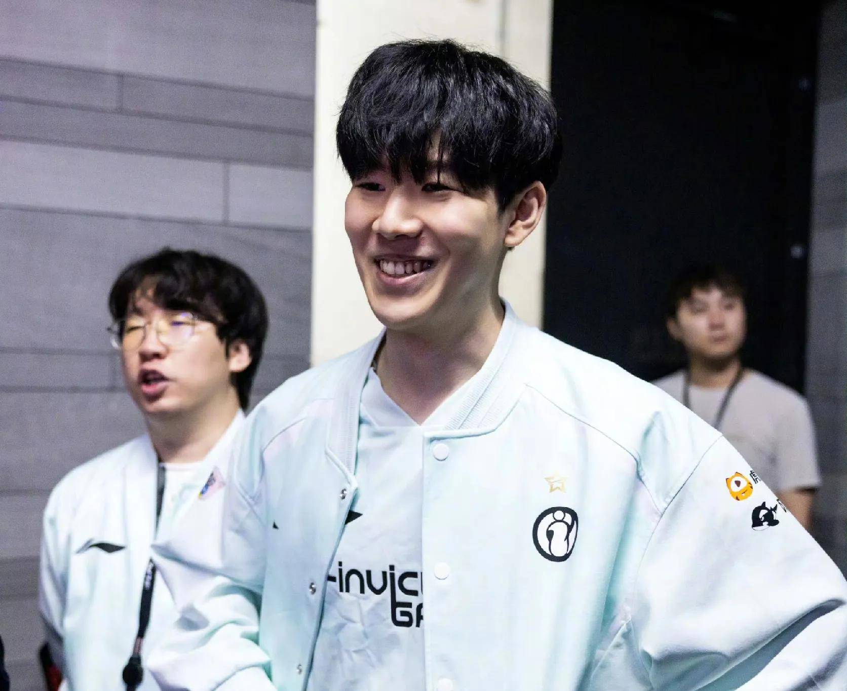 中拥有更公 中拥有更公