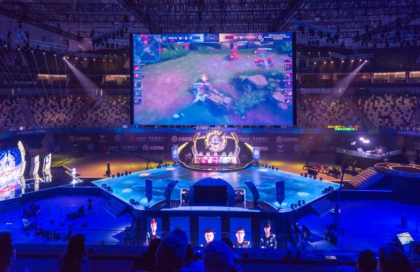 和赫罗纳两 和赫罗纳两