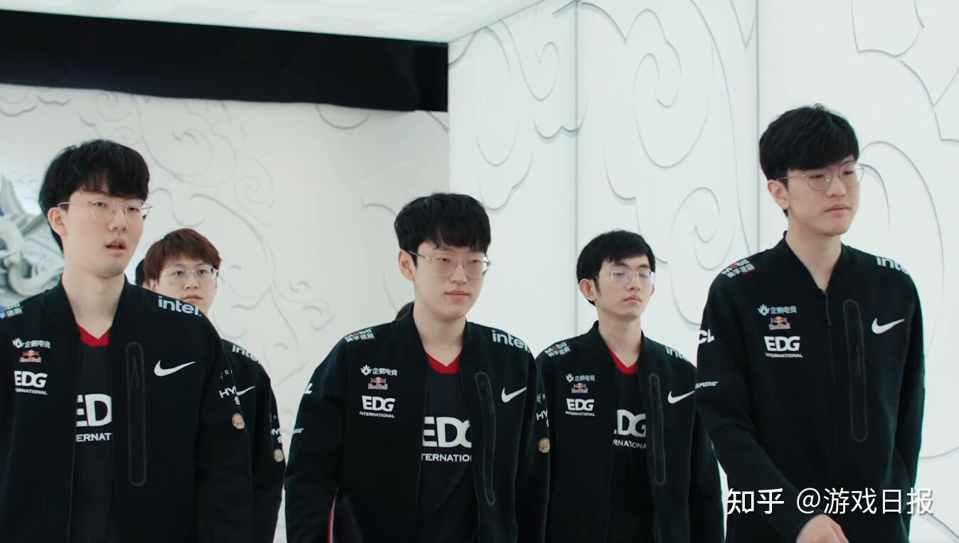 明的框架下 明的框架下